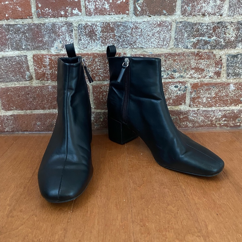 URBAN OUTFITTERS BOOTS